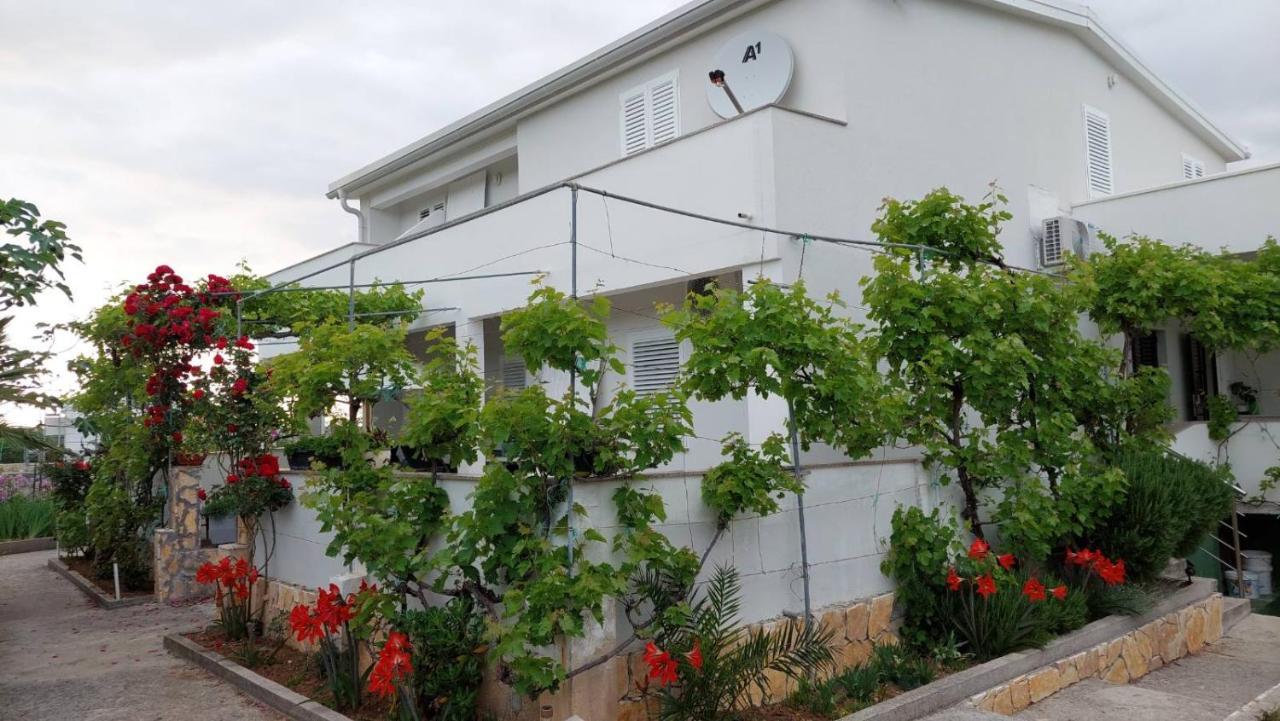 Oaza Apartment Razanac Luaran gambar